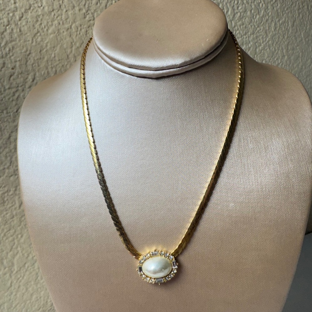 Christian Dior Vintage Gold Herringbone Necklace Faux Pearl Crystal Pendant 80's